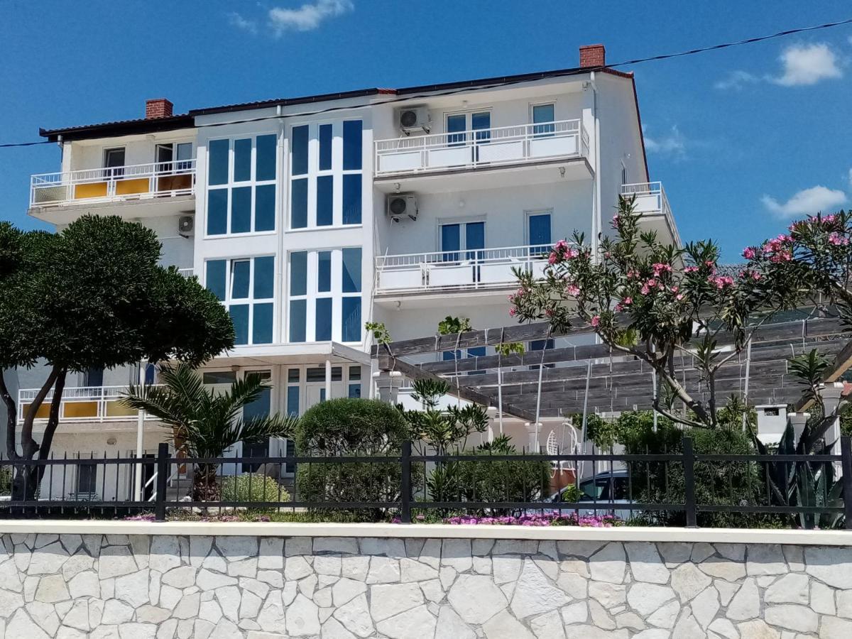Apartman Figaro Pogled Od Milijun Dolara, 2 Tusa, 2 Wc Kaštela المظهر الخارجي الصورة