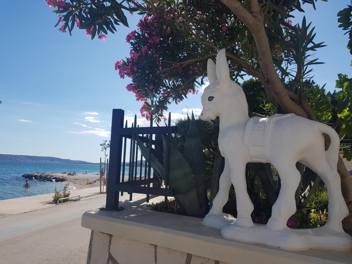 Apartman Figaro Pogled Od Milijun Dolara, 2 Tusa, 2 Wc Kaštela المظهر الخارجي الصورة
