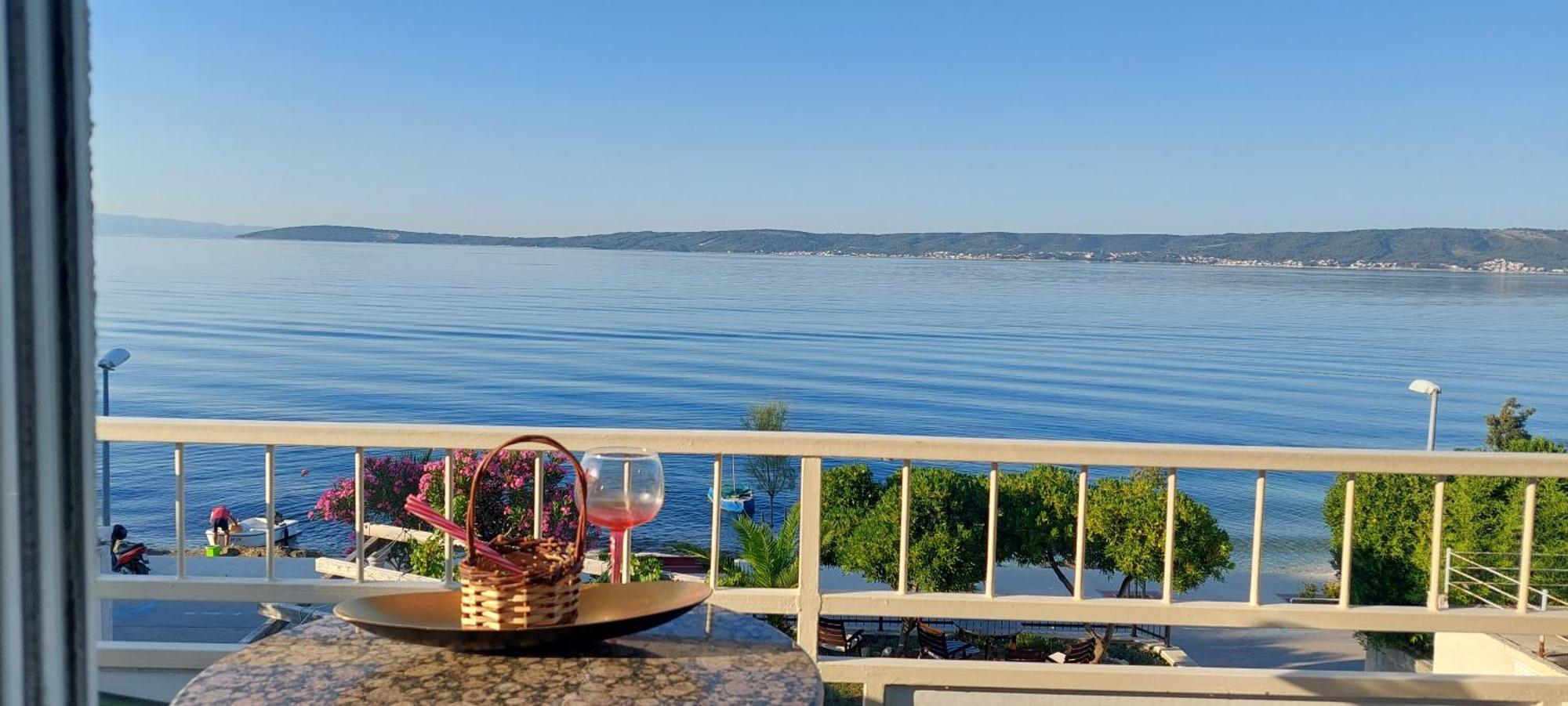 Apartman Figaro Pogled Od Milijun Dolara, 2 Tusa, 2 Wc Kaštela المظهر الخارجي الصورة